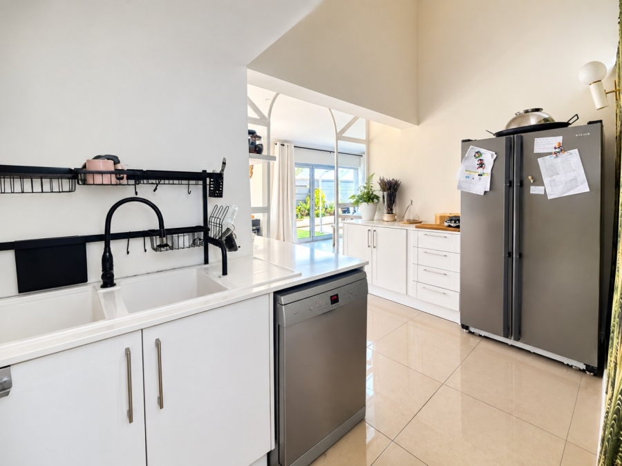 4 Bedroom Property for Sale in Melkbosstrand Central Western Cape